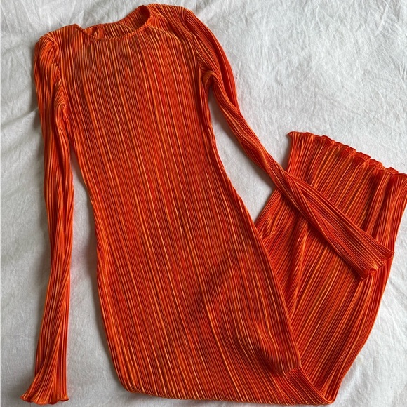 Orange Ribbed Dress - Picture 2 of 5